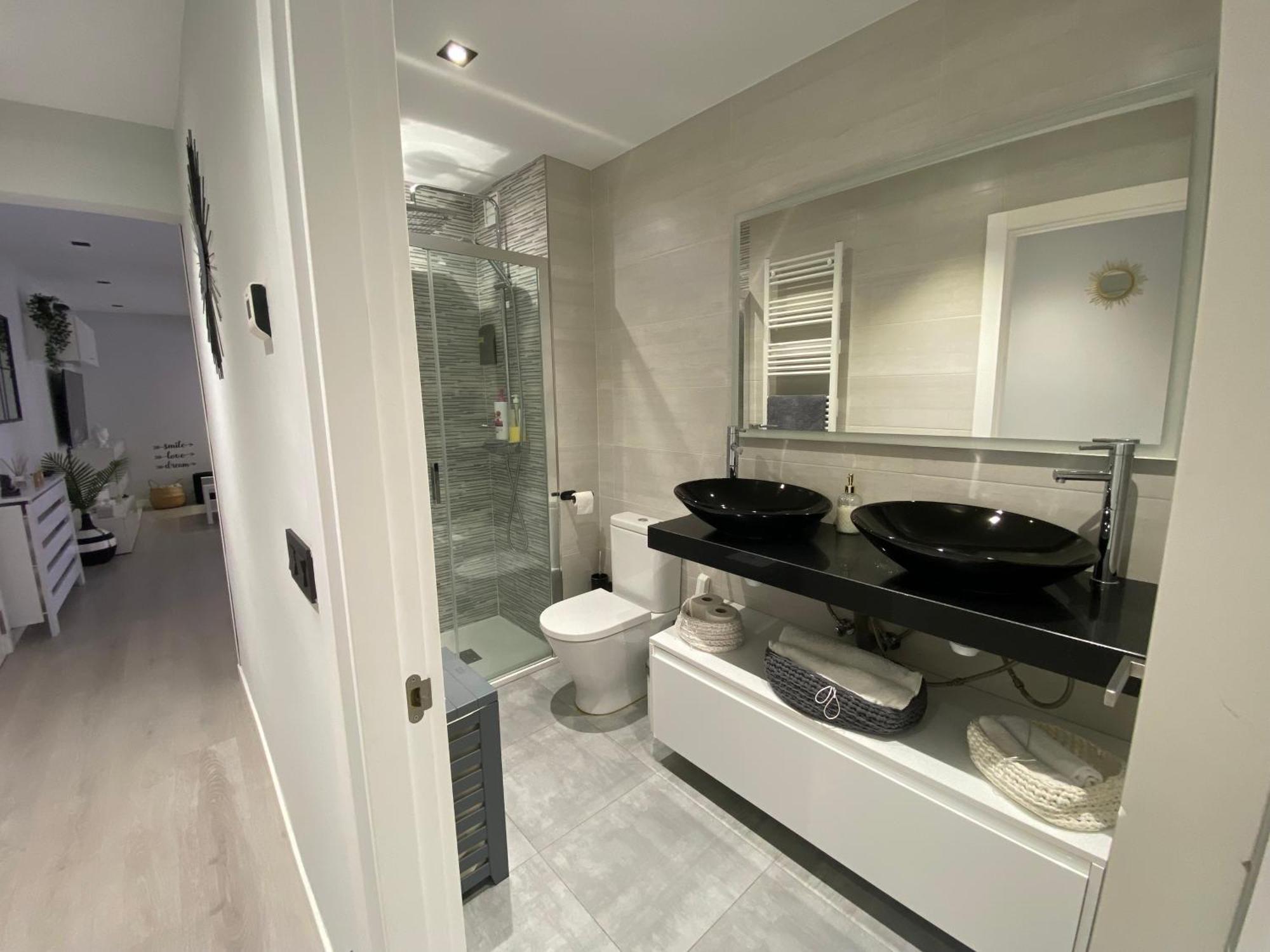 Piso Deluxe Centro Cerca Del Bec Apartment Barakaldo Bagian luar foto